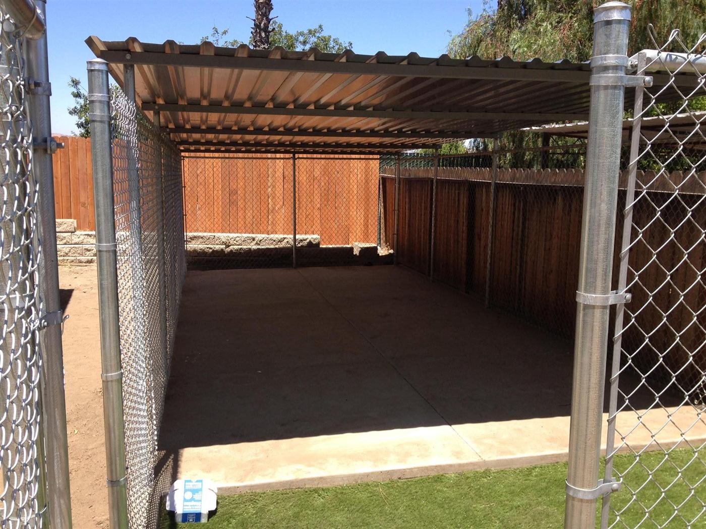 Galvanized chain link enclosure installation